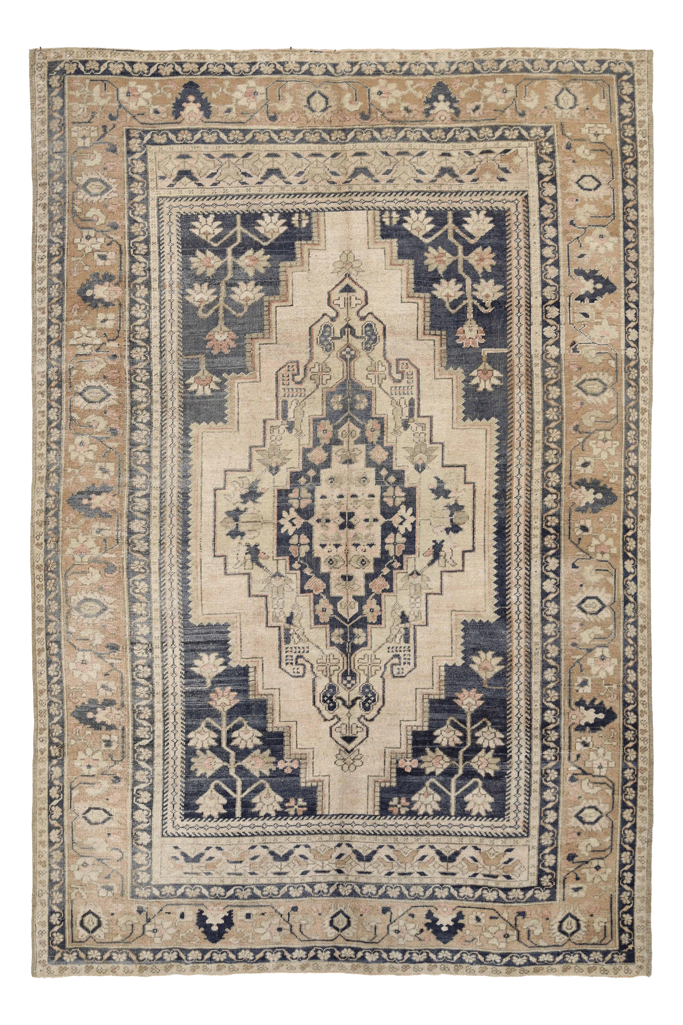 Antique Turkey Traditional Rug 93021