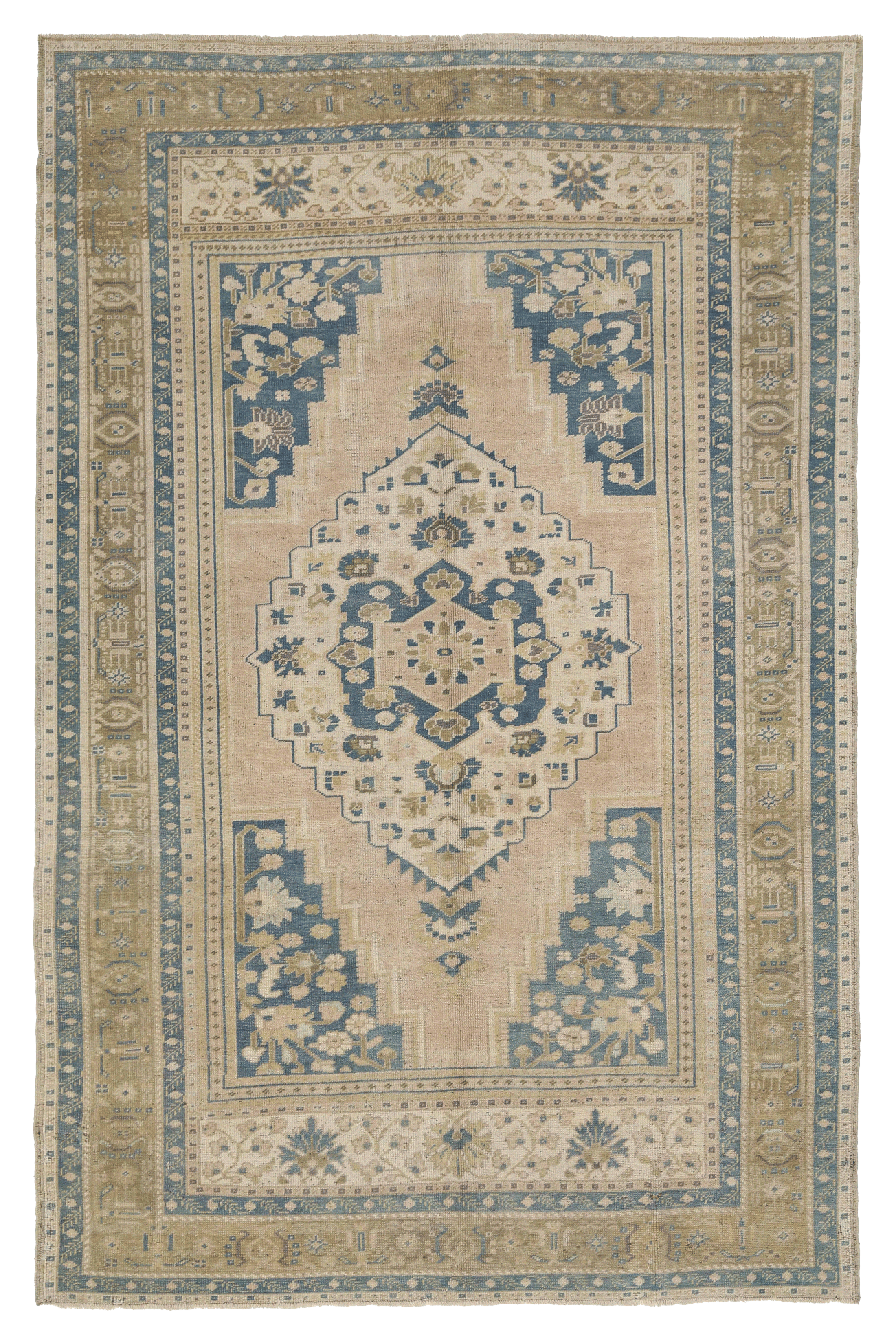 Antique Turkey Traditional Rug 93072
