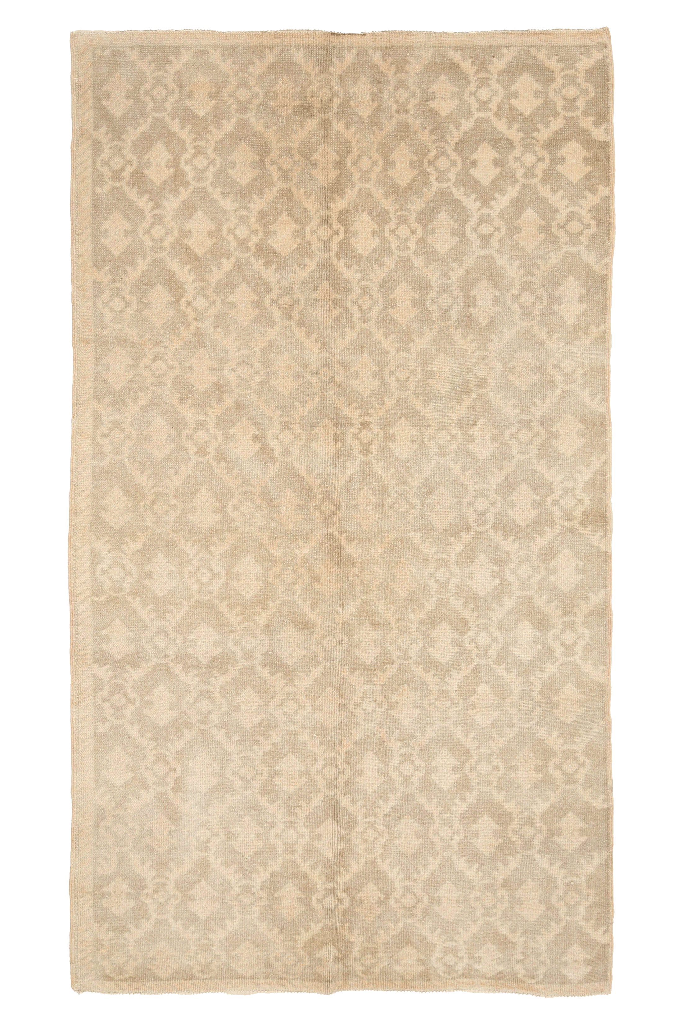 Antique Turkey Traditional Rug 93078
