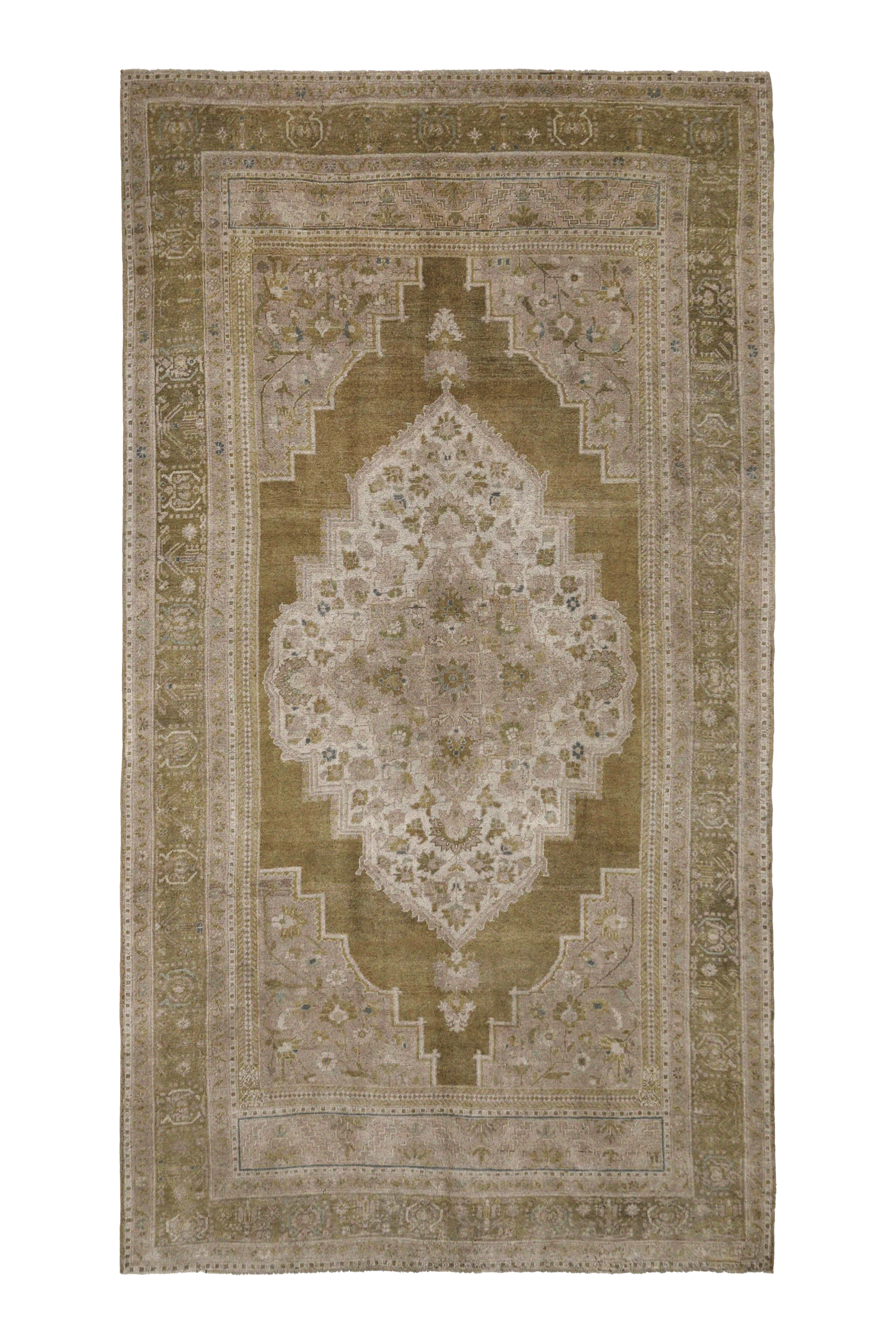 Antique Turkey Traditional Rug 93082