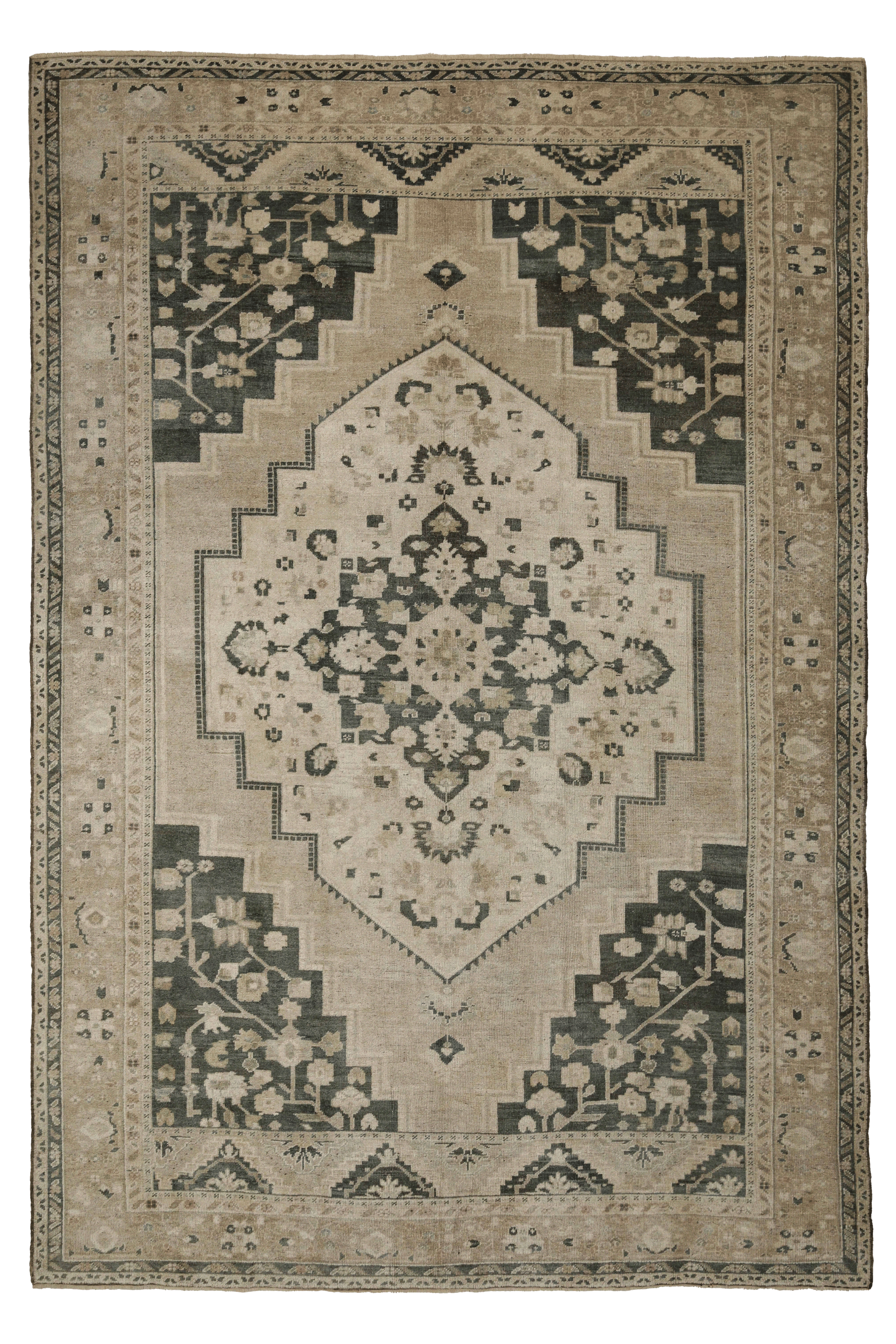 Antique Turkey Traditional Rug 93088