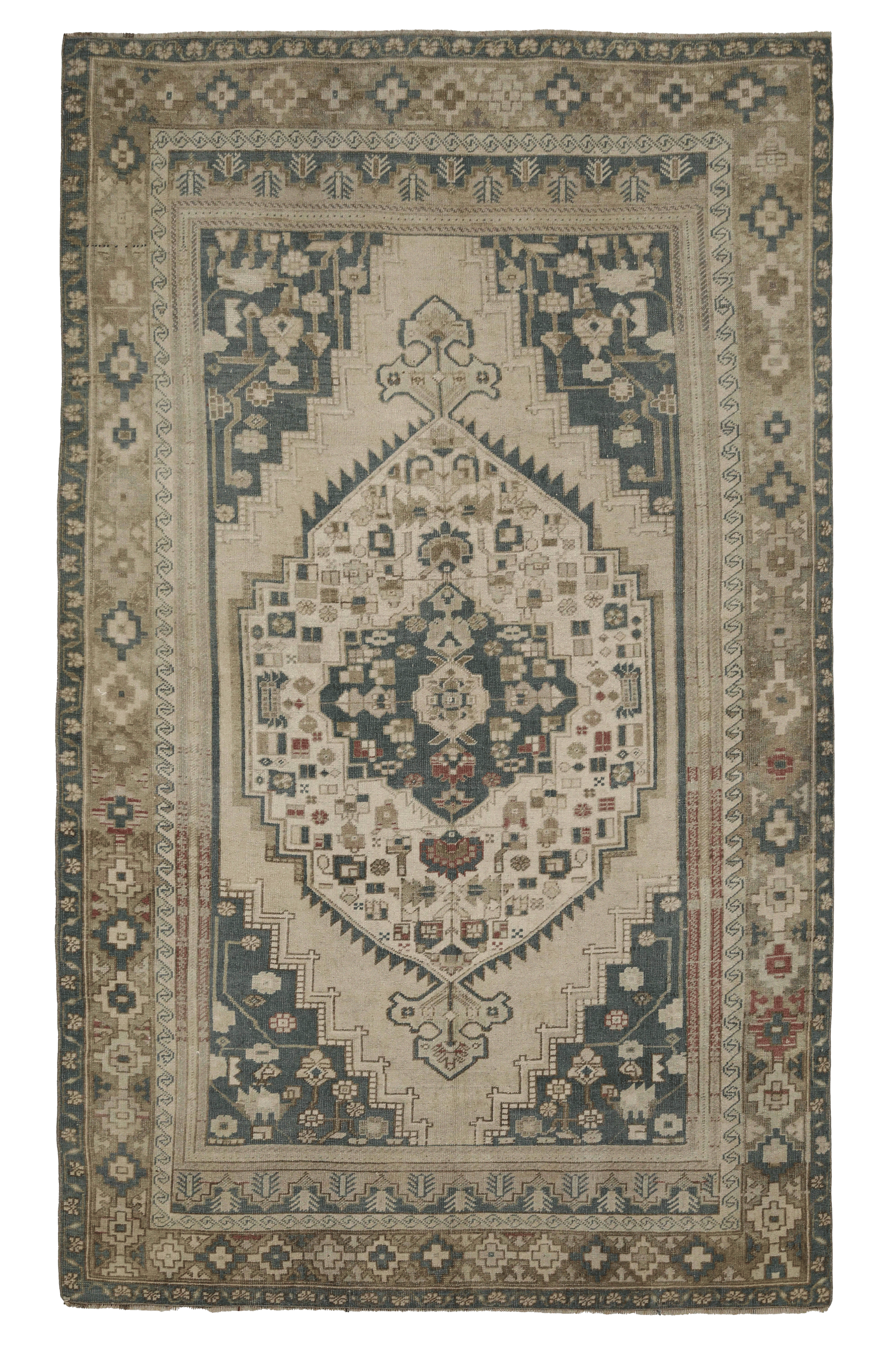 Antique Turkey Traditional Rug 93090