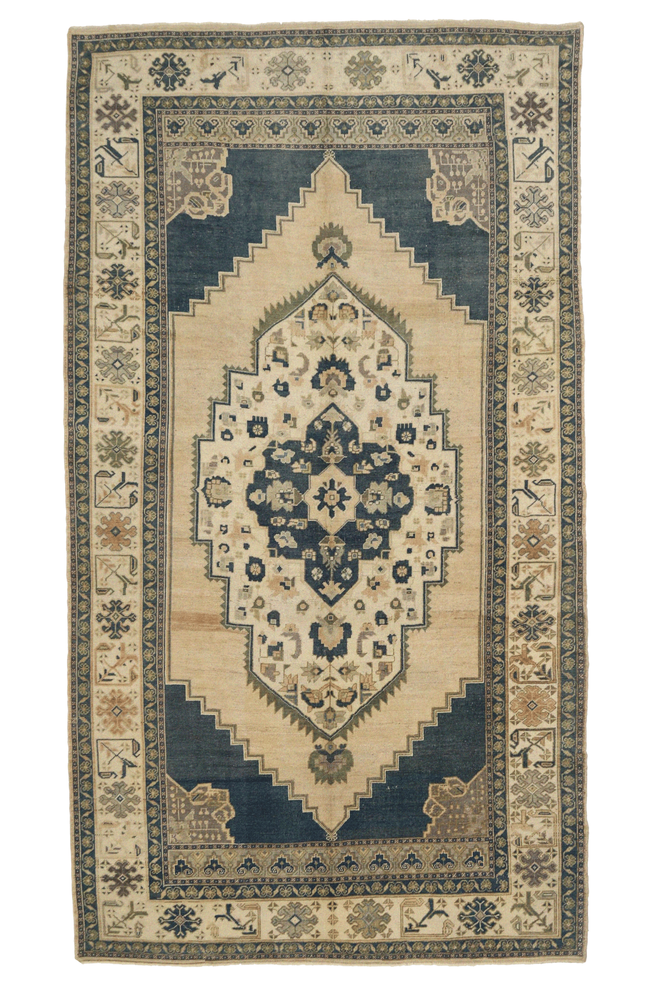 Antique Turkey Traditional Rug 93134