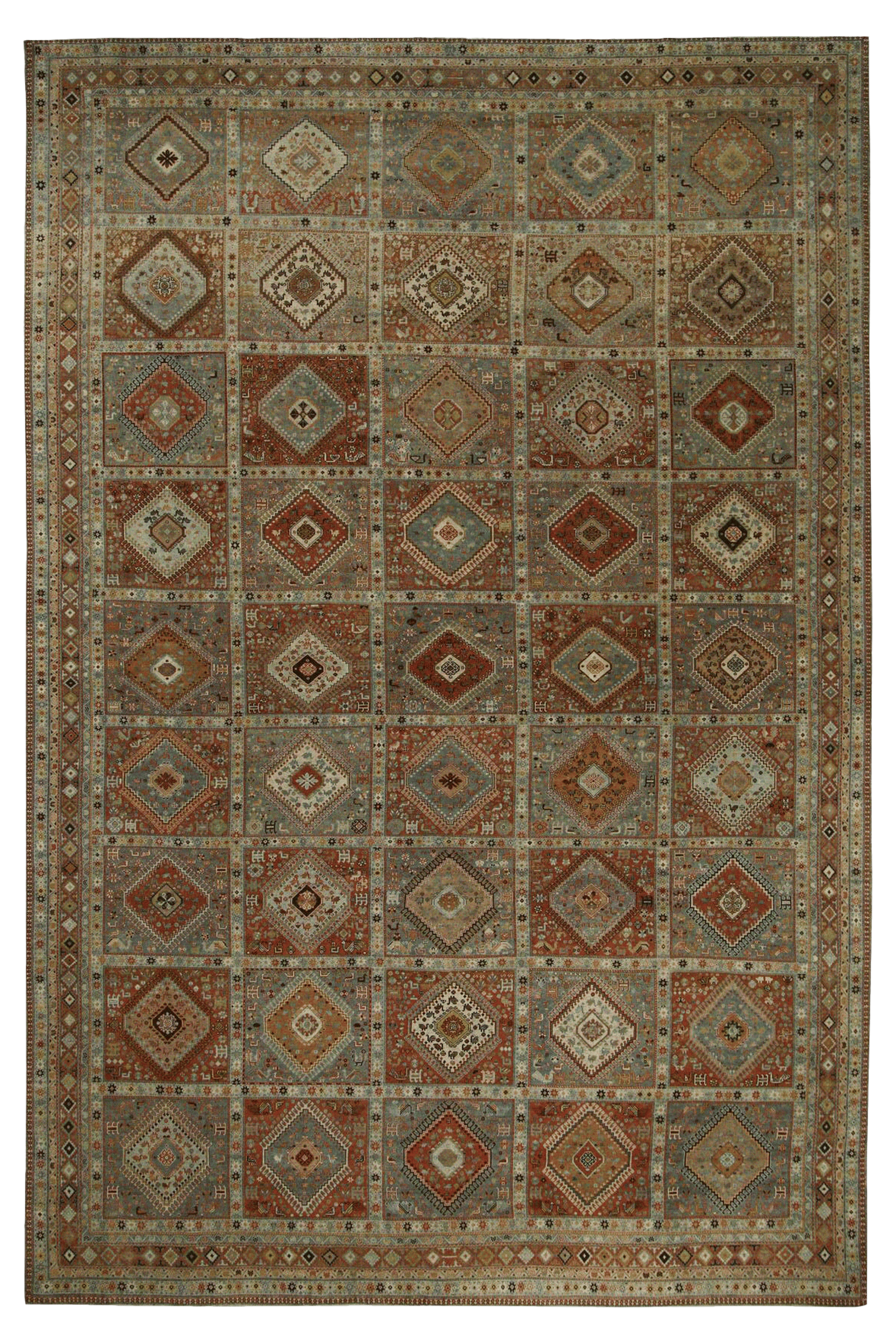 Antique Persian Shiraz Traditional Rug 97301