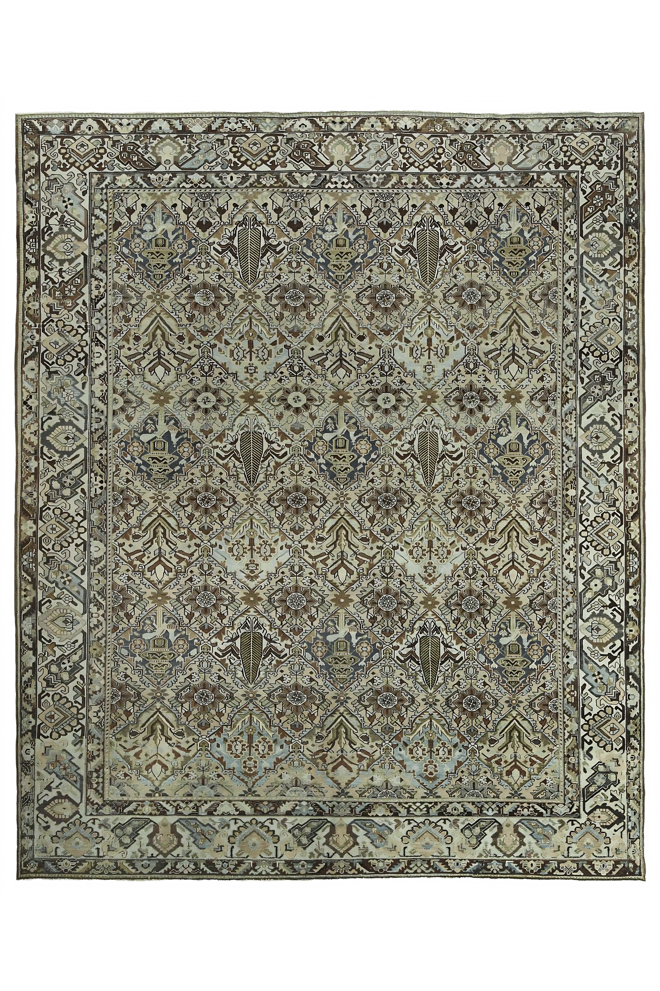 Antique Persian Bakhtiar Traditional Rug 97559